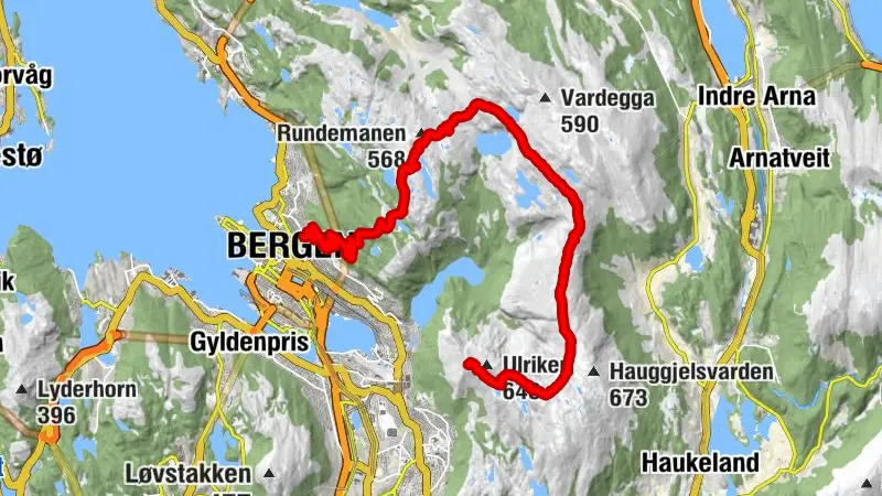 Floyen to Ulriken in April, lots of snow